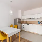 Perfect Bel Mare By Renters