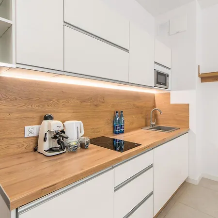 Perfect Bel Mare By Renters